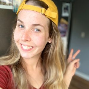 Meet your Posher, Brittany